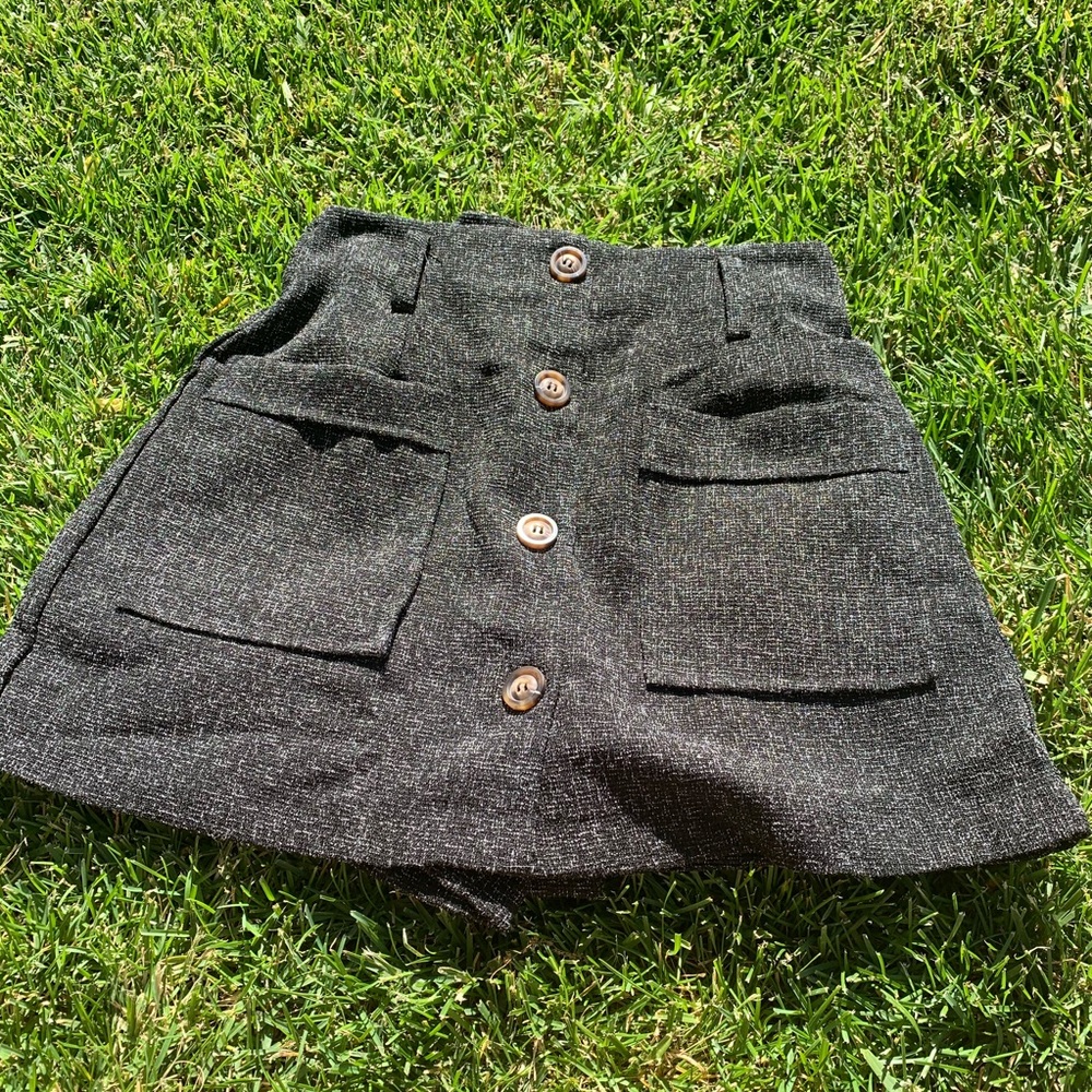 Dark gray skort